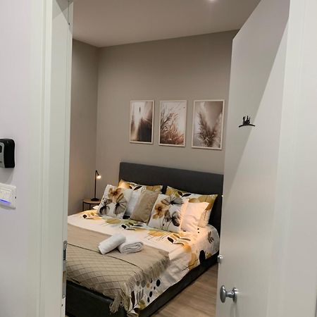 La Casa Di Bianca - Modern Suites Near Plebiscito Napoli Bagian luar foto