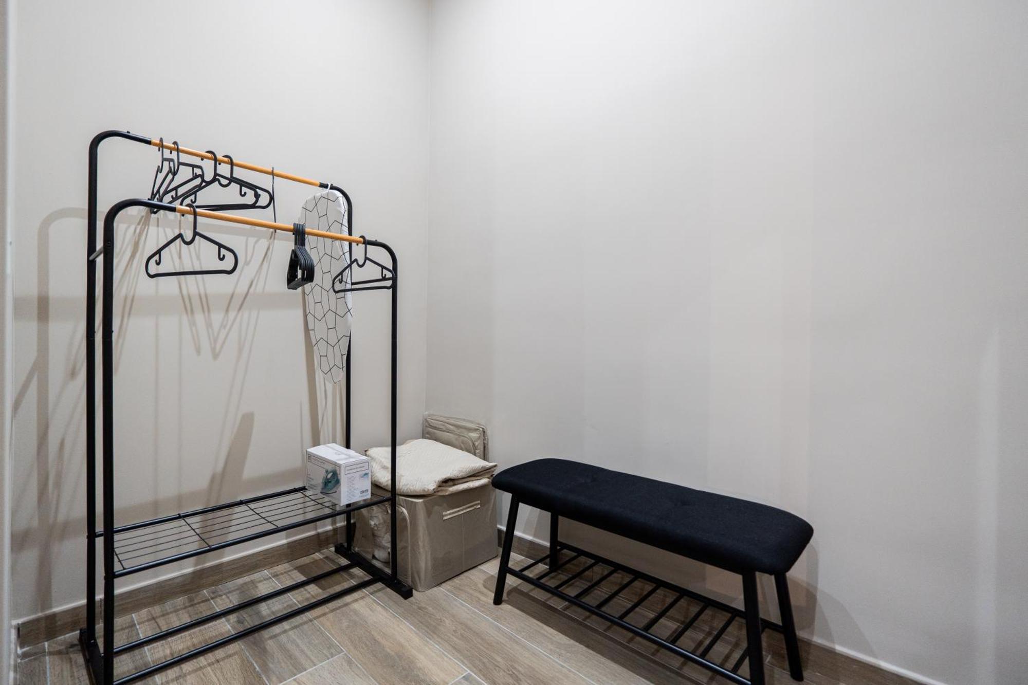 La Casa Di Bianca - Modern Suites Near Plebiscito Napoli Bagian luar foto