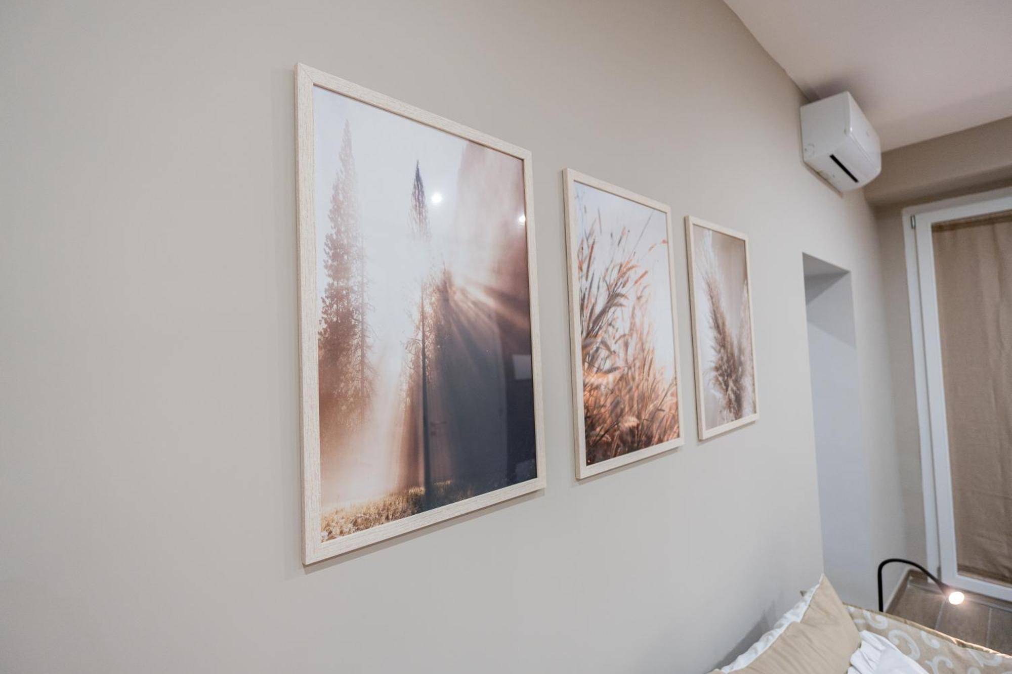 La Casa Di Bianca - Modern Suites Near Plebiscito Napoli Bagian luar foto