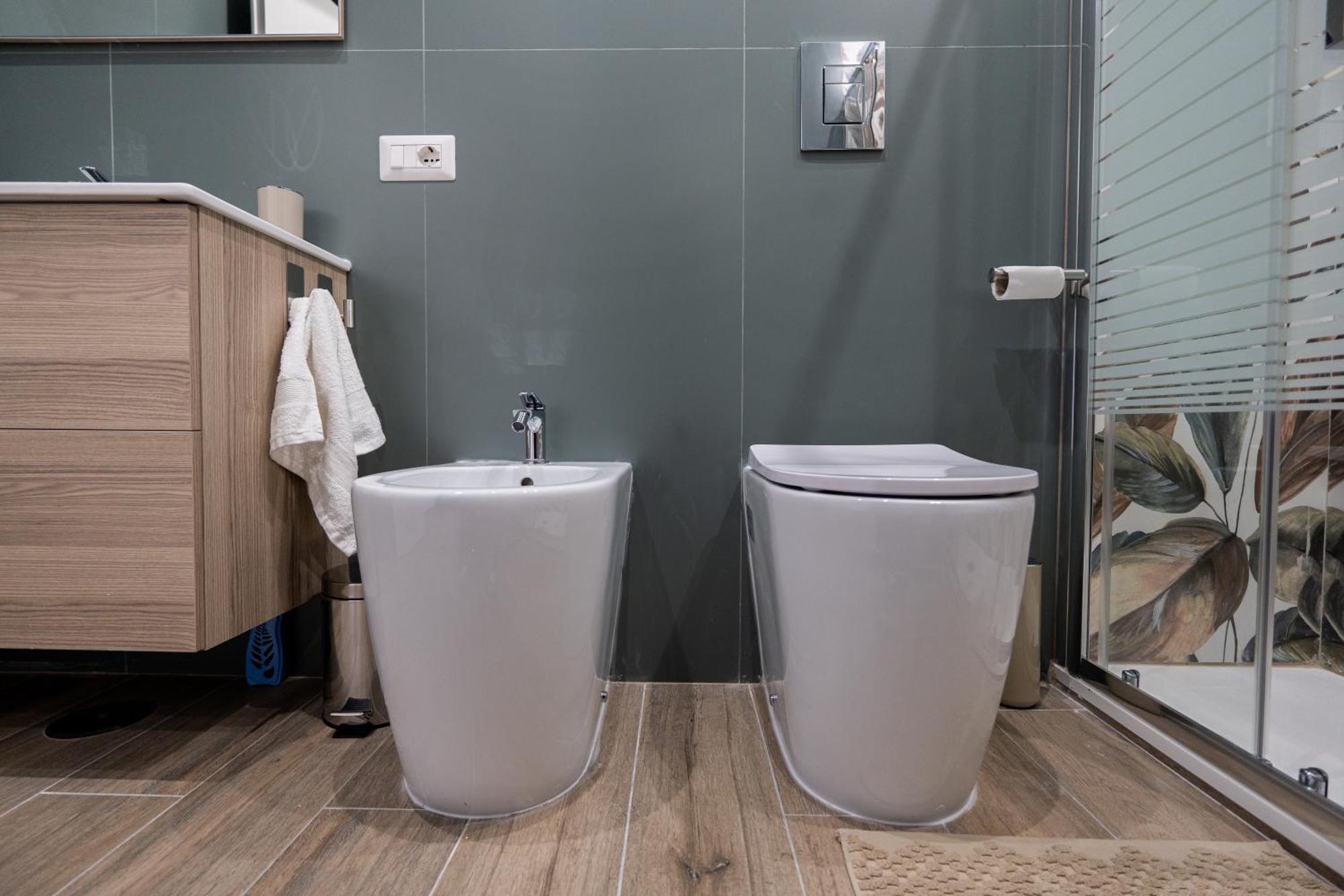 La Casa Di Bianca - Modern Suites Near Plebiscito Napoli Bagian luar foto